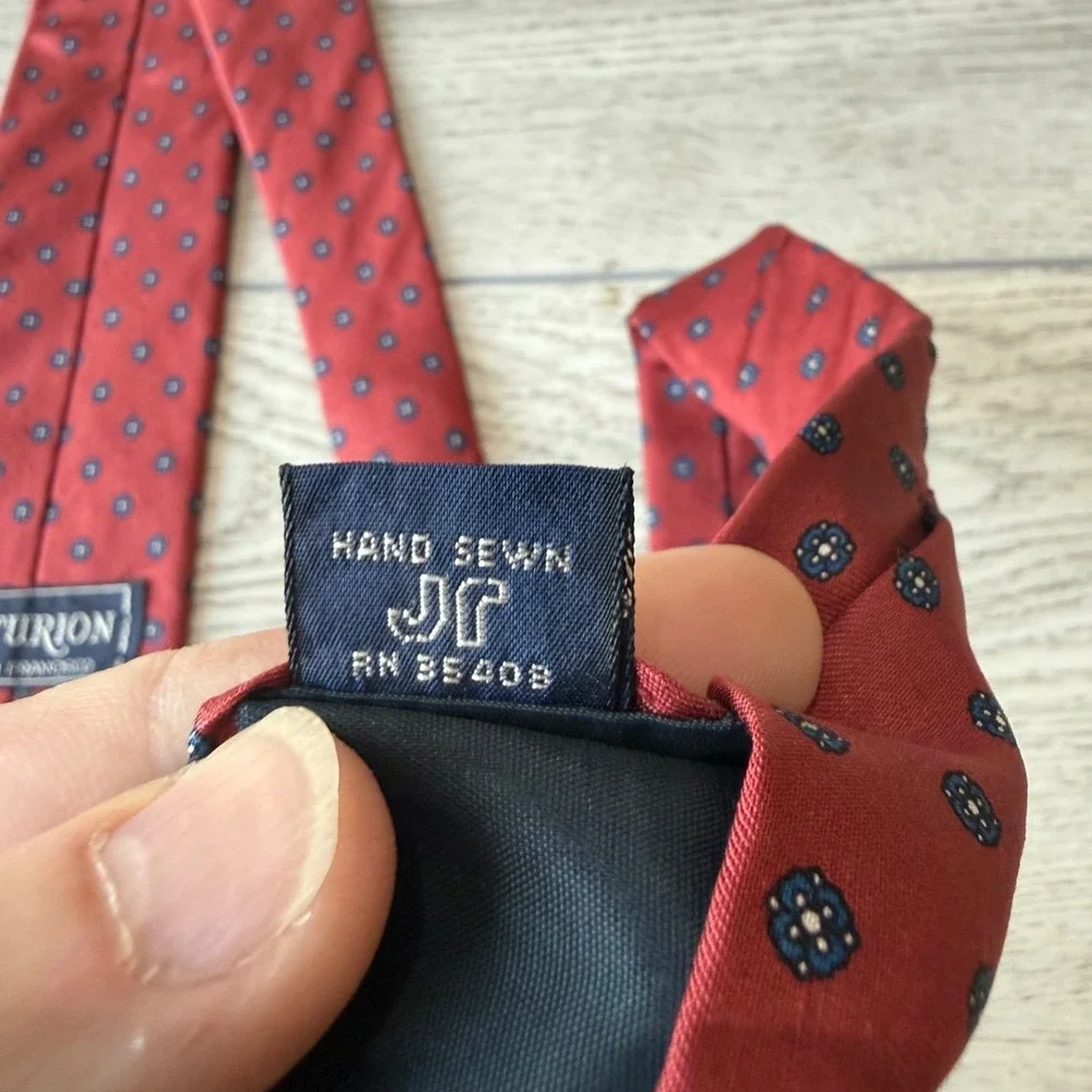 Vintage Centurion San Francisco Silk Tie Repeat Pattern 1960s 70's | 3.25
